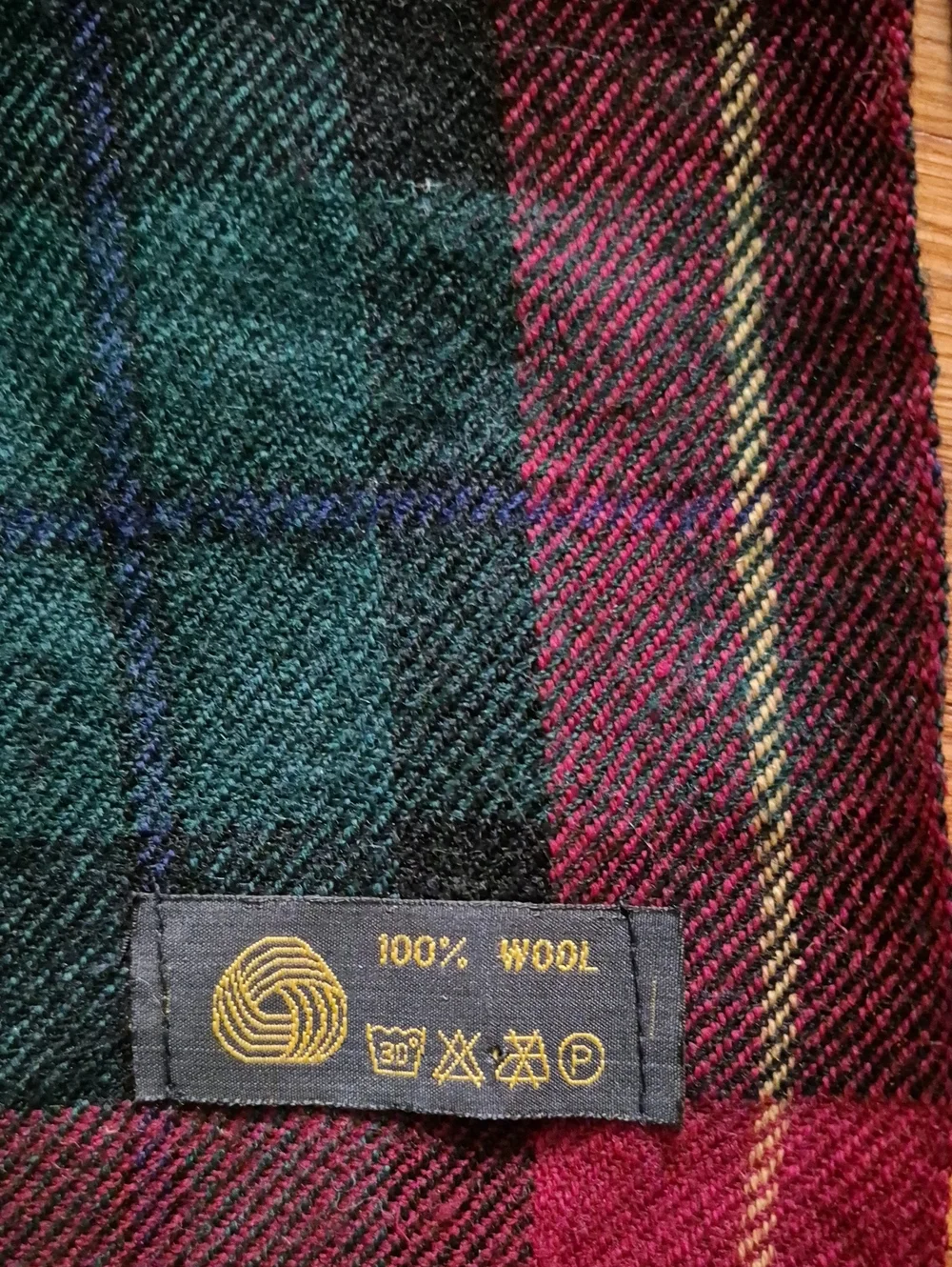 Classic Unisex Plaid Scarf in Burgundy and Dark Green